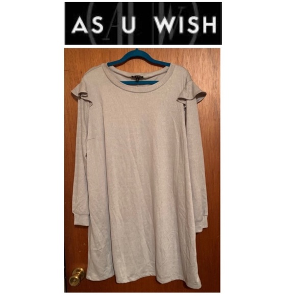 🎅 AS U WISH Silver Ruffle Shoulder Tunic NWT 3X - Picture 1 of 12